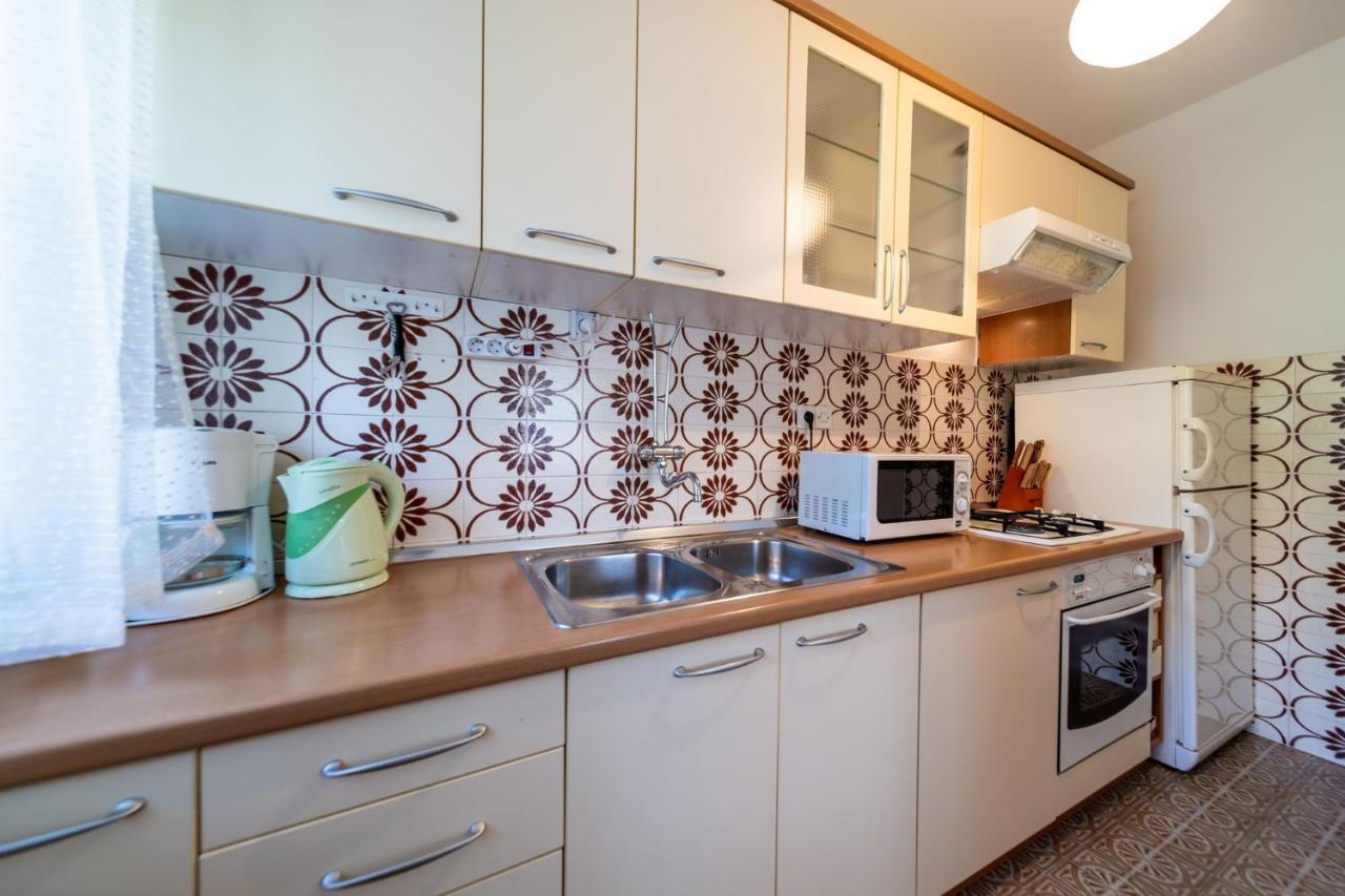 Apartmani Bozica Barbat na Rabu ภายนอก รูปภาพ