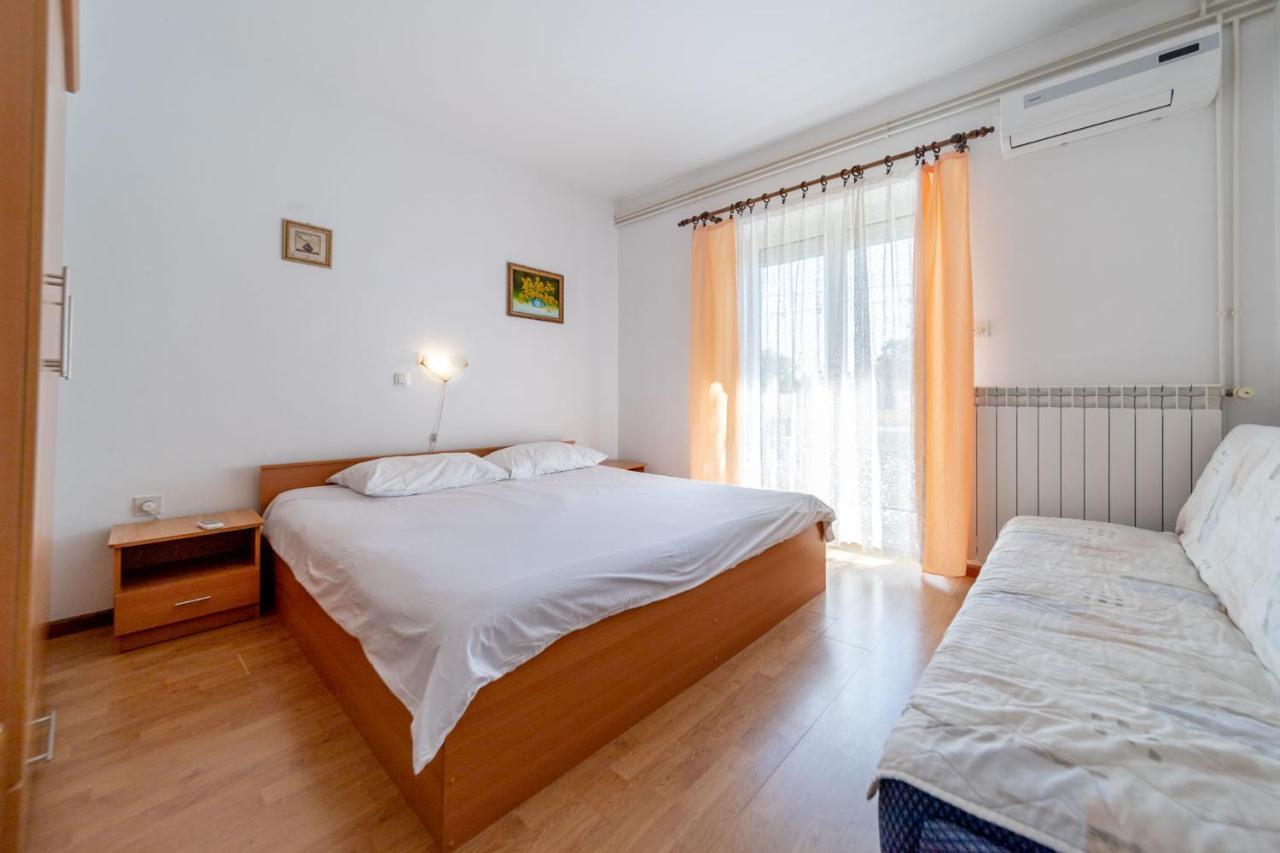 Apartmani Bozica Barbat na Rabu ภายนอก รูปภาพ